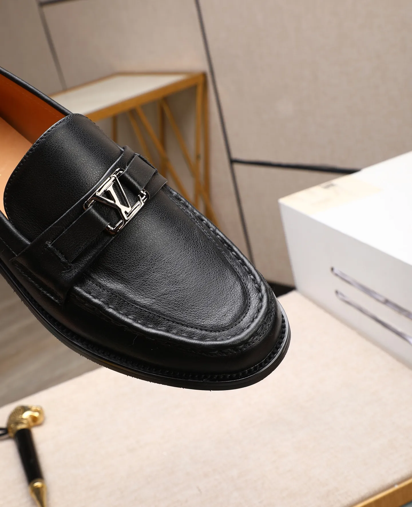 Men's shoes 💰480 📛📛(Niuli) high-end [LOUIS VUITTON】Louis Vuitton official website synchronizes new products👟Milan fashion catwalk style🇰🇾🇰🇾LV house logo, celebrity style, a must-have for fashionistas⚠️First-layer calfskin➕Cowhide lining➕Official website original original outsole👞Number 38-44